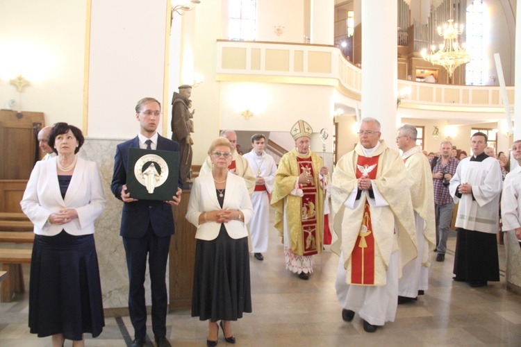 Dębica. 50-lecie parafii pw. Matki Bożej Anielskiej