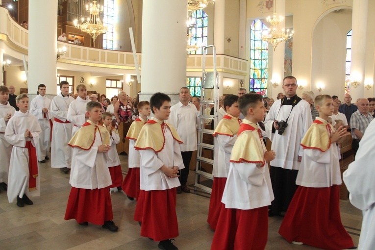 Dębica. 50-lecie parafii pw. Matki Bożej Anielskiej