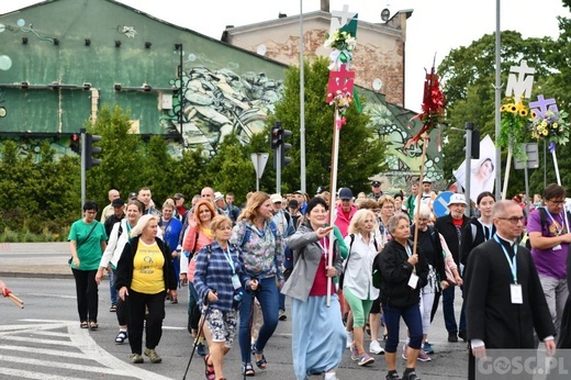 Z Zielonej na Jasną Górę