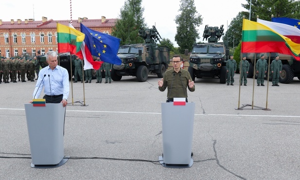 Premier Morawiecki z prezydentem Litwy Nausedą spotkali się na Przesmyku Suwalskim