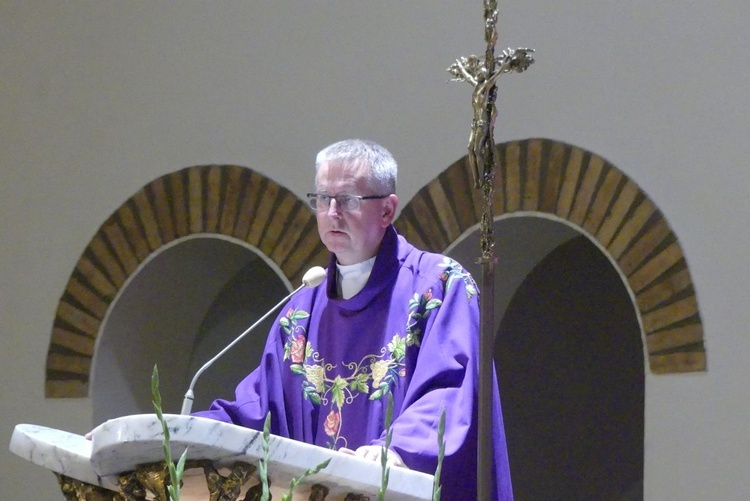 Uroczystości pogrzebowe śp. ks. Franciszka Płonki na os. Karpackim w Bielsku-Białej