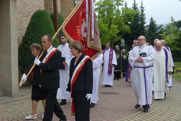 Uroczystości pogrzebowe śp. ks. Franciszka Płonki na os. Karpackim w Bielsku-Białej