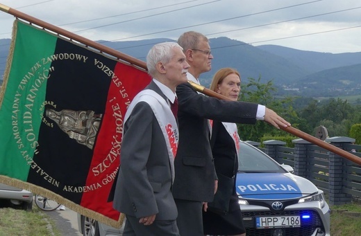 Ostatnie pożegnanie ks. prał. Franciszka Płonki w rodzinnym Zarzeczu