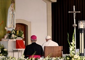 Papież modlił się w ciszy, z bólem o pokój