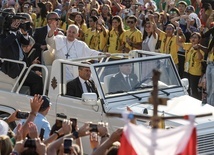 Franciszek do młodych: wstańcie i nieście Ewangelię