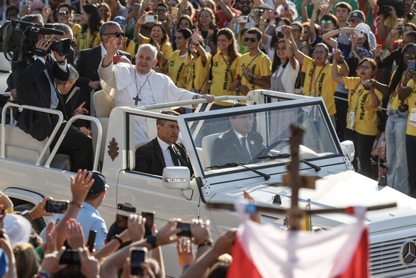 Franciszek do młodych: wstańcie i nieście Ewangelię