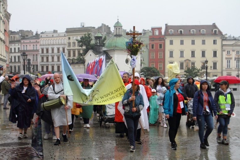 Wyjście 43. Pieszej Pielgrzymki Krakowskiej z Wawelu na Jasną Górę