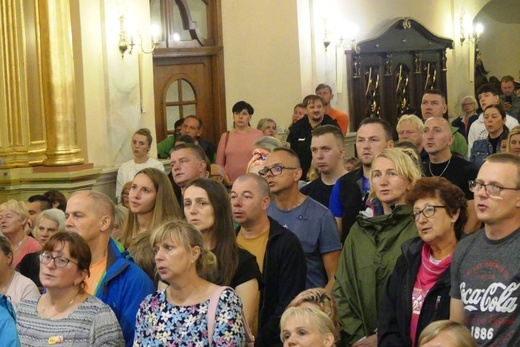 32. Piesza Pielgrzymka Diecezji Bielsko-Żywieckiej na Jasną Górę 2023 - Msza św. w Hałcnowie