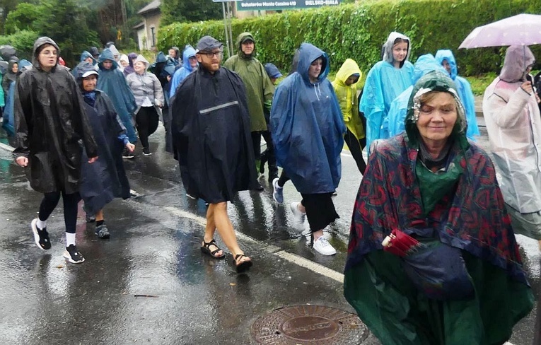 Grupy 1/5 - z Bielska-Białej Hałcnowa na Jasną Górę - 2023