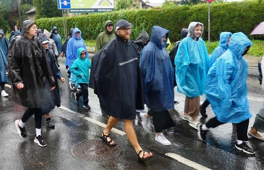 Grupy 1/5 - z Bielska-Białej Hałcnowa na Jasną Górę - 2023