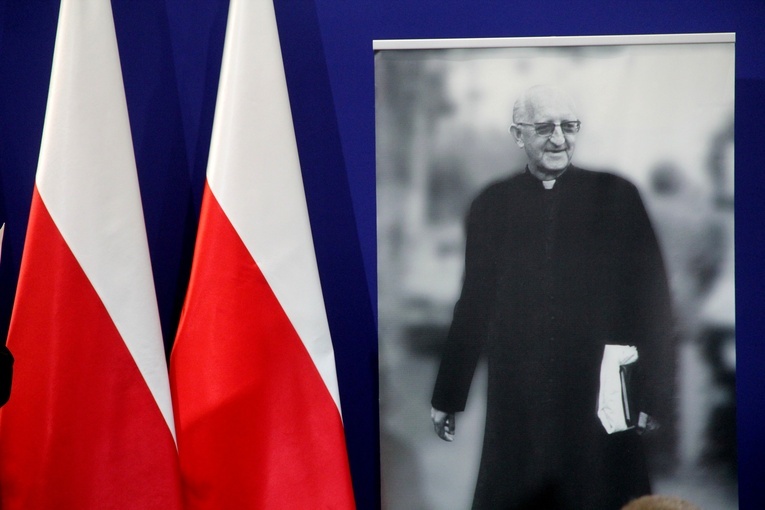 Ks. Franciszek Blachnicki kawalerem Orderu Orła Białego