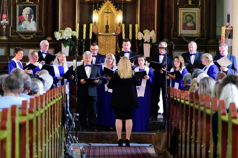 Miłakowo. IV Ogólnopolski Festiwal Muzyki Chóralnej