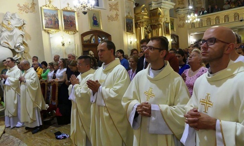 Podczas Mszy św. inaugurującej w bazylice hałcnowskiej 32. Pieszą Pielgrzymkę Diecezji Bielsko-Żywieckiej na Jasną Górę.