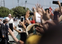 Papież do wolontariuszy: przybyła tu fala młodych – wy ją pokonaliście jak surfer