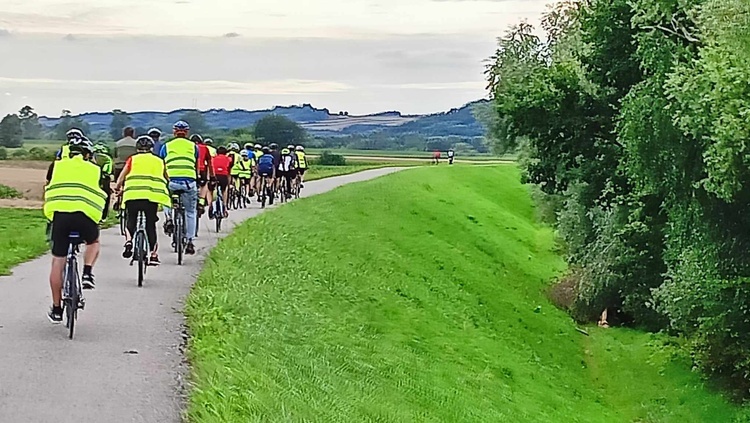 Z Kąclowej na Jasną Górę