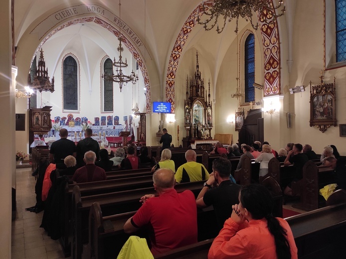 Z Kąclowej na Jasną Górę