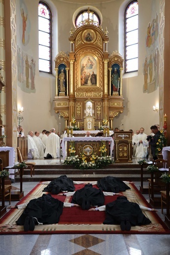 Śluby wieczyste u sióstr dominikanek w Tarnobrzegu Wielowsi