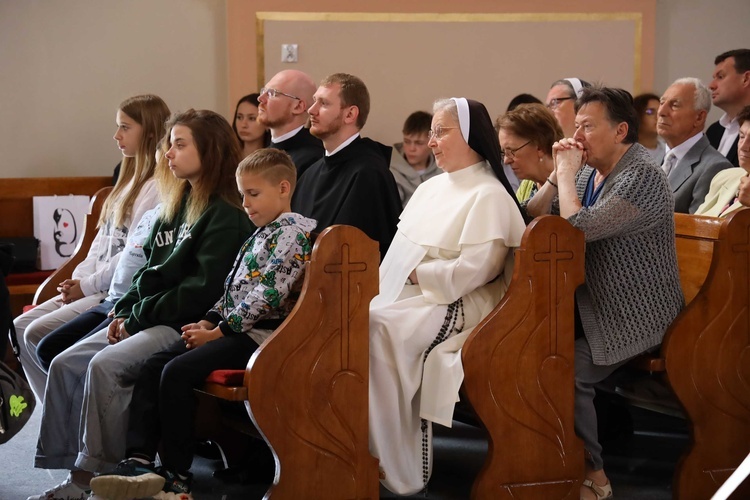 Śluby wieczyste u sióstr dominikanek w Tarnobrzegu Wielowsi