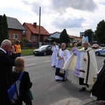 Biskup Nitkiewicz u pątników w Jędrzejowie