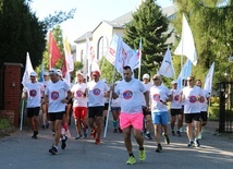 Mają do pokonania około 200 km.