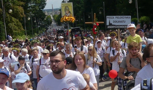 Powitanie 38. Pieszej Pielgrzymki Dekanatu Andrychowskiego na Jasnej Górze - 2023