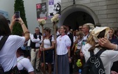 Pielgrzymi diecezji na Jasnej Górze - w oczekiwaniu na Mszę Świętą - 2023