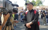 Pielgrzymi diecezji na Jasnej Górze - w oczekiwaniu na Mszę Świętą - 2023