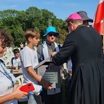 Wejście archidiecezjalnych pielgrzymek na Jasną Górę