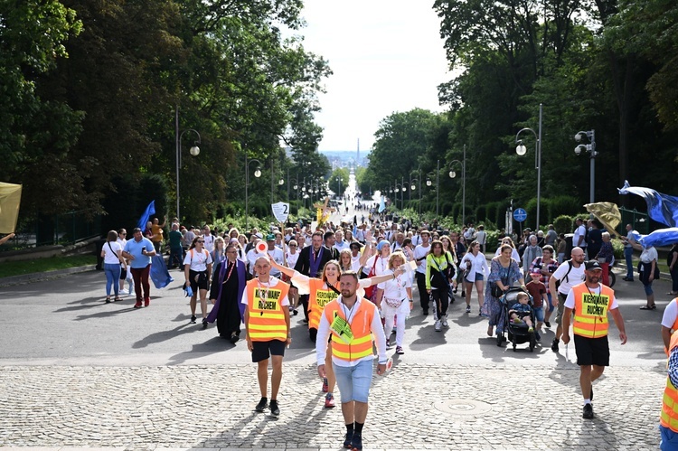 Wejście pieszej pielgrzymki na Jasną Górę