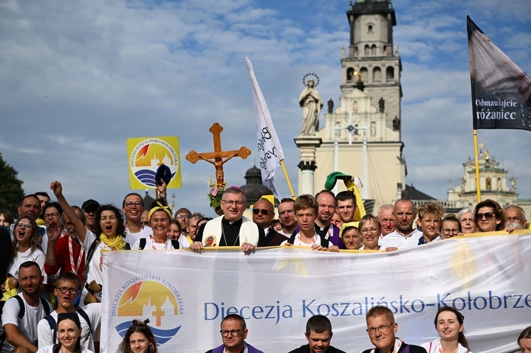 Wejście pieszej pielgrzymki na Jasną Górę