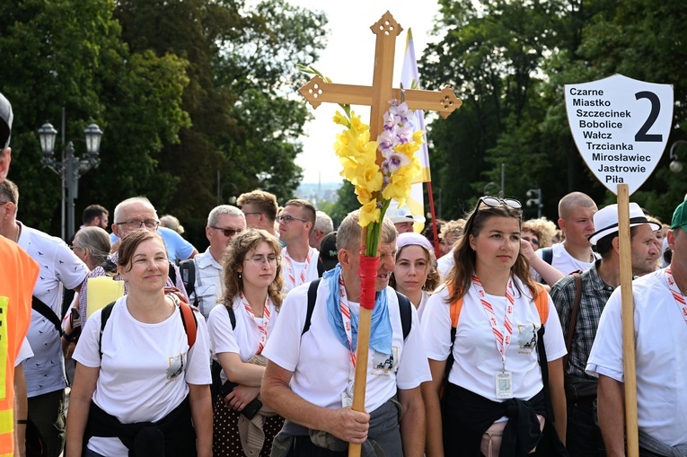 Wejście pieszej pielgrzymki na Jasną Górę