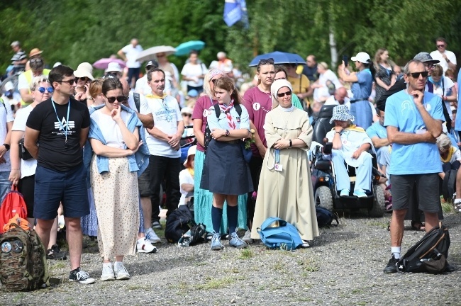 Pielgrzymka z diecezji radomskiej weszła na Jasną Górę 
