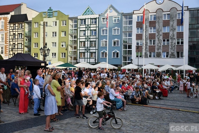Gorzów Wlkp. Zagrali Nowonarodzeni i Budzy