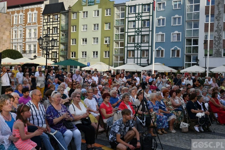 Gorzów Wlkp. Zagrali Nowonarodzeni i Budzy