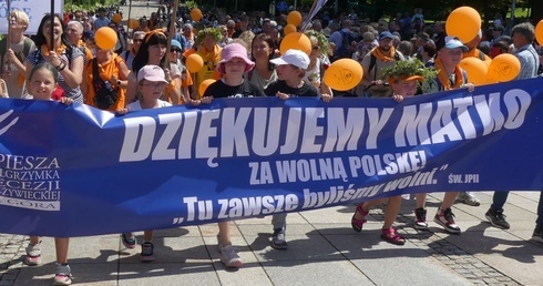 Pątnicy z Oświęcimia wprowadzili na wały jasnogóskie wszystkich pielgrzymów diecezji bielsko-żywieckiej.