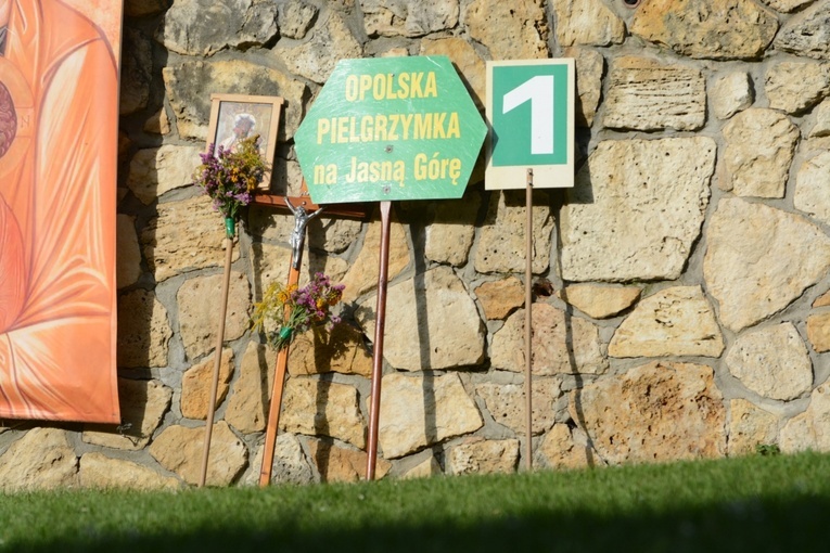 Pielgrzymkowa Eucharystia w Kamieniu Śląskim