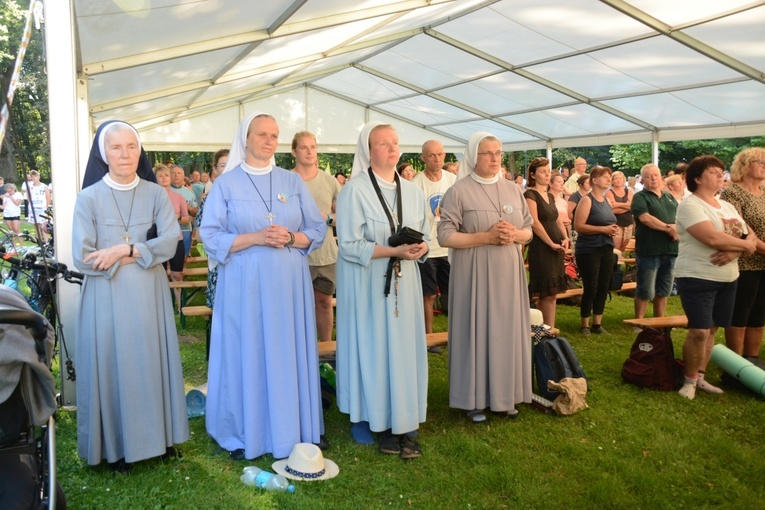 Pielgrzymkowa Eucharystia w Kamieniu Śląskim