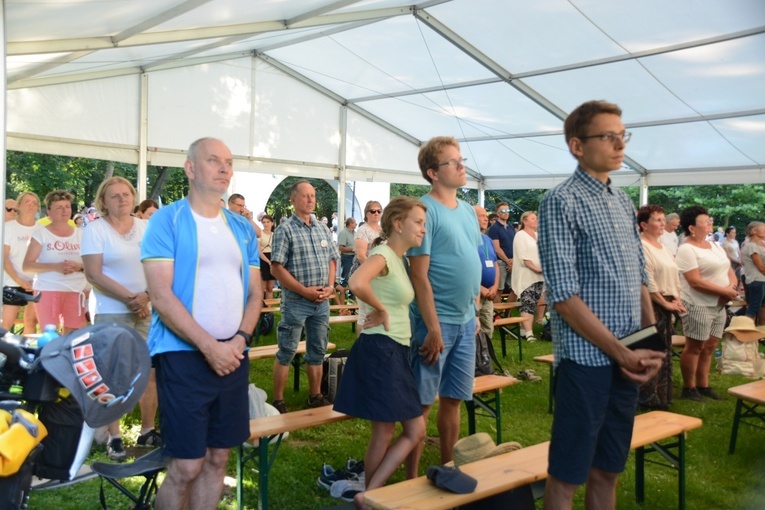 Pielgrzymkowa Eucharystia w Kamieniu Śląskim