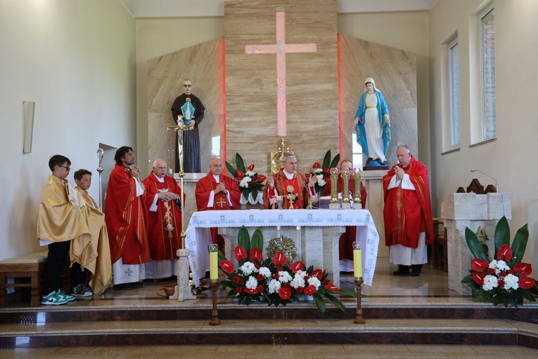 Poświęcenia wystroju ołtarza w Rytwianach