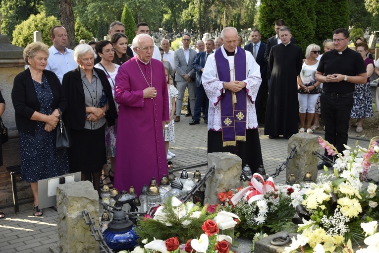 10. rocznica śmierci ks. M. Iwanickiego 