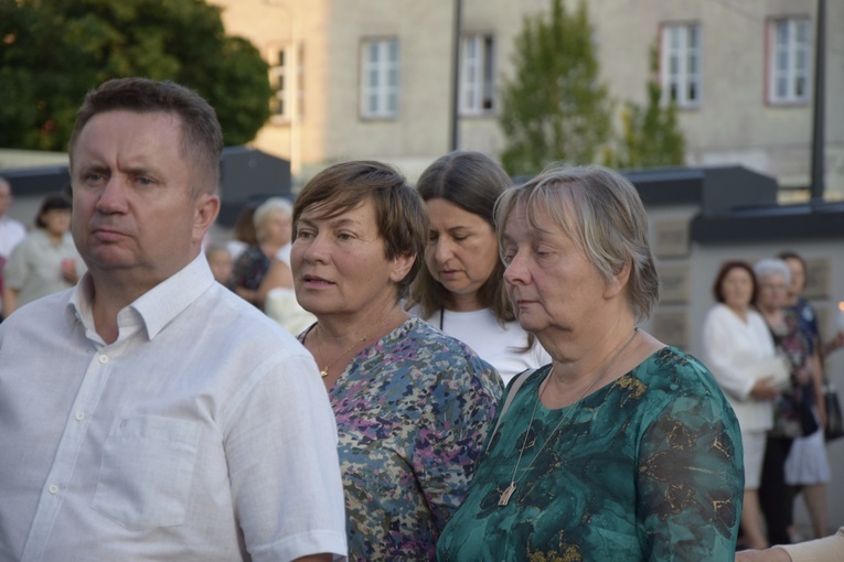 10. rocznica śmierci ks. M. Iwanickiego 