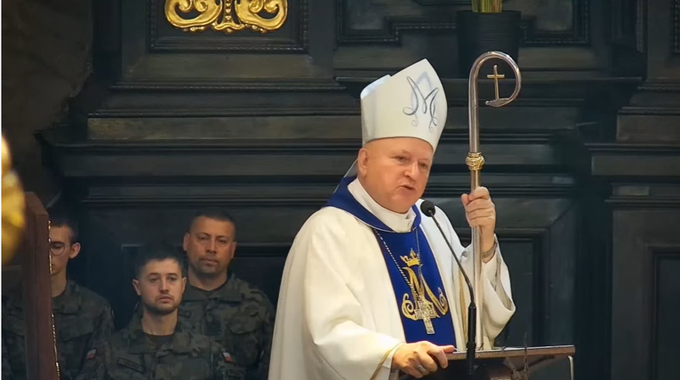 Bp Wróbel: Dziękujemy Maryi za obraz służby dla Boga i człowieka