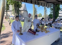 Abp Adrian Galbas przewodniczył Sumie odpustowej w Lubecku w diecezji gliwickiej.