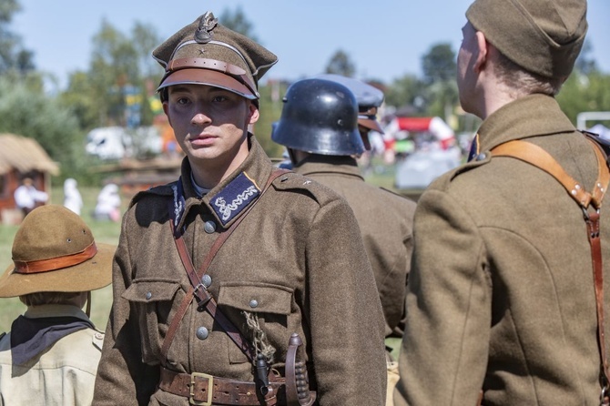 Bolszewika goń, goń, goń. Rekonstrukcja Cudu nad Wisłą