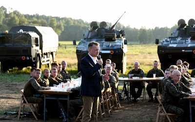 Szef MON: Wojsko Polskie z roku na rok jest coraz silniejsze