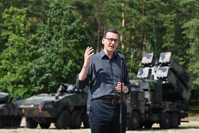 Szef rządu: są tematy, które można wyciągnąć poza nawias sporu politycznego