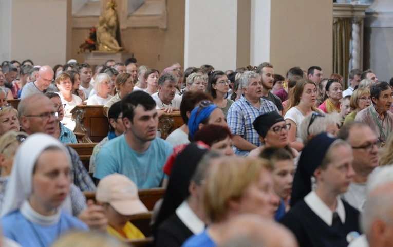 Pielgrzymkowa Eucharystia w Strzelcach Opolskich