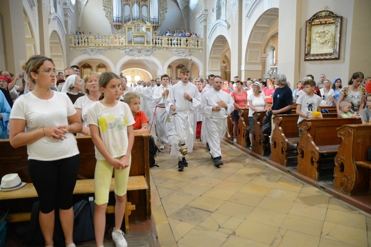 Pielgrzymkowa Eucharystia w Strzelcach Opolskich