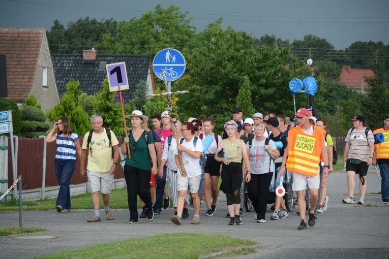 Pielgrzymkowy postój w Gwoździanach