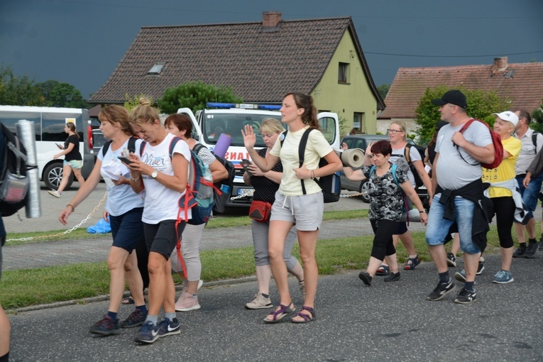 Pielgrzymkowy postój w Gwoździanach